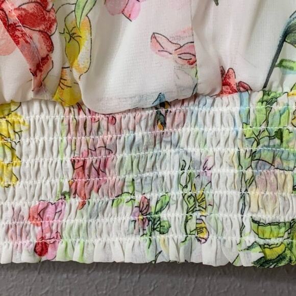 Code x Mode Cropped Floral Ruffle Surplice Top size Medium - Picture 9 of 13